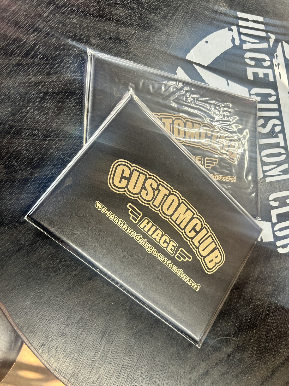 ハイエースカスタムクラブ　車検証入れ