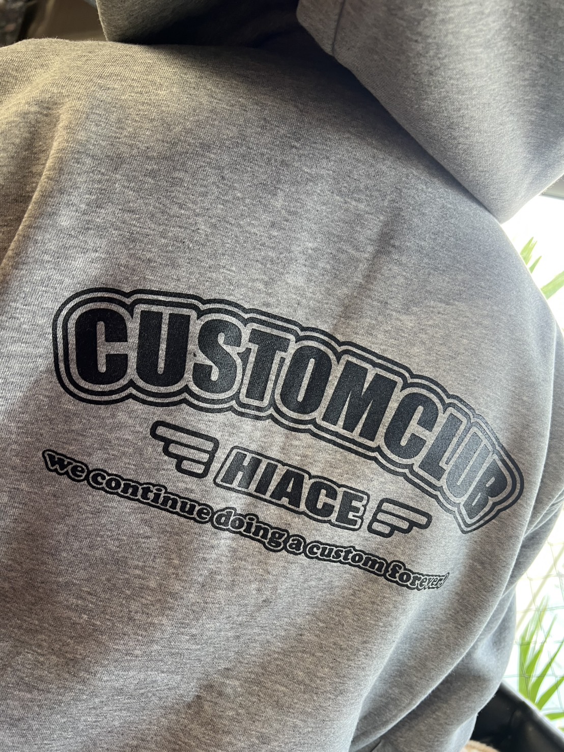 プルオーバーパーカー